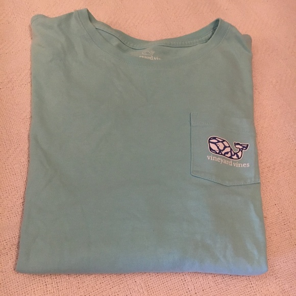Vineyard Vines tee - Picture 1 of 5
